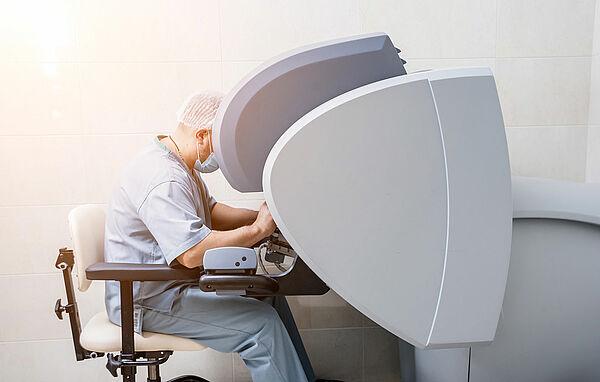 https://www.faulhaber.com/fileadmin/_processed_/a/4/csm_wa_OP_Laborgeraet_ef6357db2a.jpggydF4y2Ba